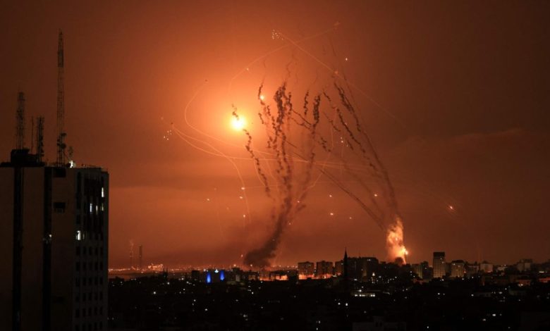بالصور.. صواريخ القسام لوحة المقاومة في سماء فلسطين