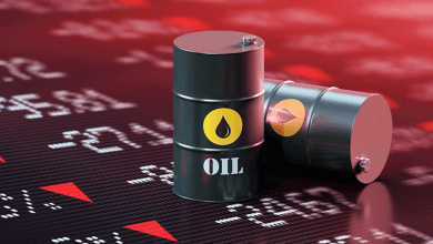 تراجع أسعار النفط بعد مكاسب قوية وسط توتر روسيا وأوكرانيا